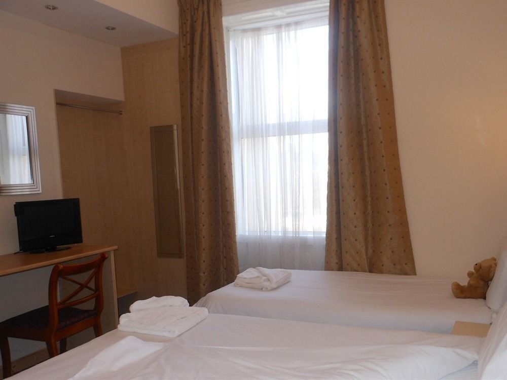 The Kynance House On Plymouth Hoe ,26 Ensuite Rooms Экстерьер фото